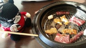焼肉にゃで～！